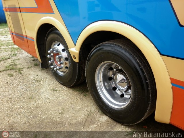 Transporte 1ero de Mayo 003 por Aly Baranauskas