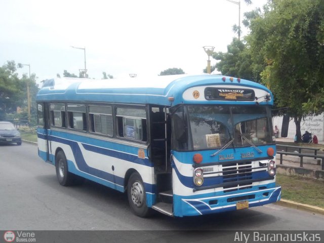 CA - Uni�n Vivienda Popular Los Guayos 231 por Aly Baranauskas