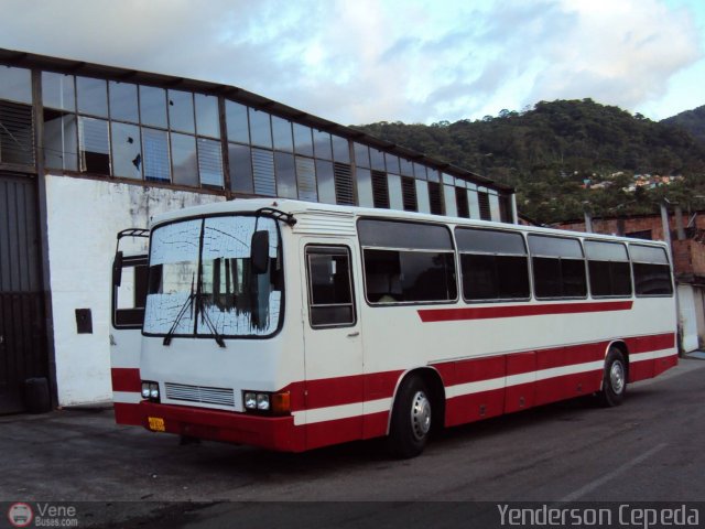 Particular o Desconocido 0567 por Yenderson Cepeda