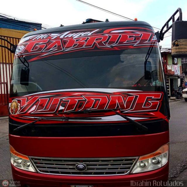 Particular o Desconocido IR04 por Otto Ferrer