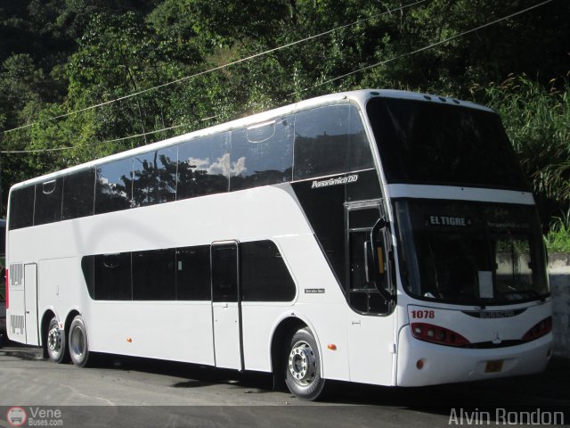 Cooperativa Choufi 1078 por Alvin Rond�n