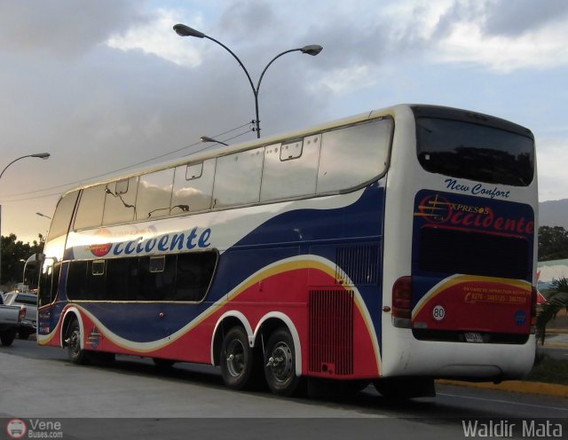 Expresos Occidente 222 por Waldir Mata