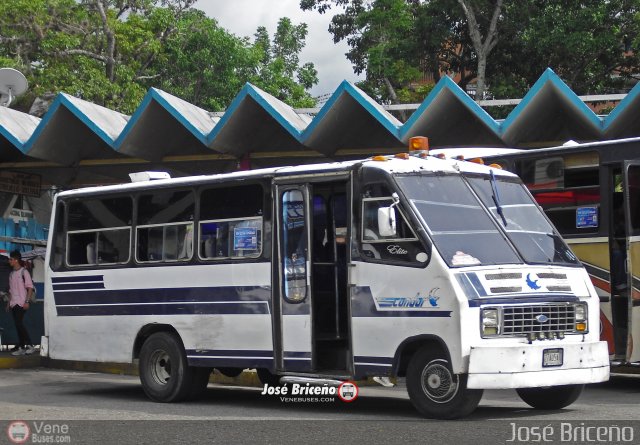 L�nea Crist�bal Mendoza 999 por Jos� Brice�o