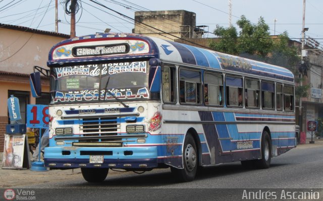 Cooperativa Carlos Arvelo 48 por Andr�s Ascanio