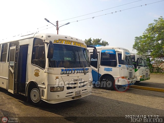 Garajes Paradas y Terminales Valera por Jos� Brice�o