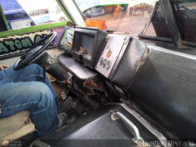 ZU - U.C. Barrio La Polar 113 por Sebasti�n Mercado