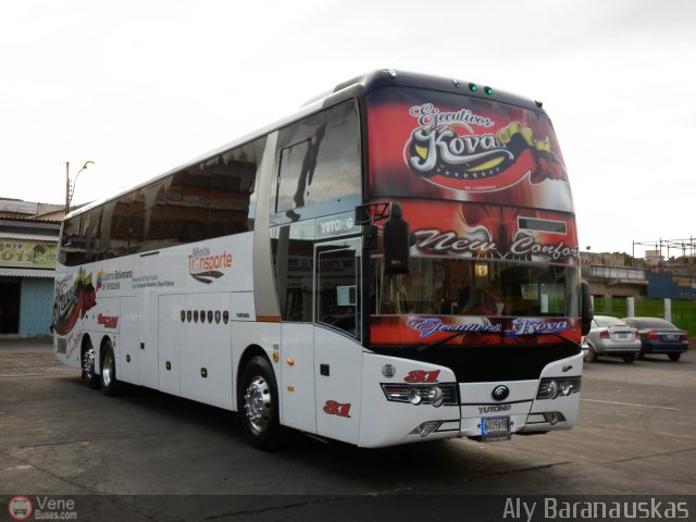 Ejecutivos Kova 031 por Aly Baranauskas