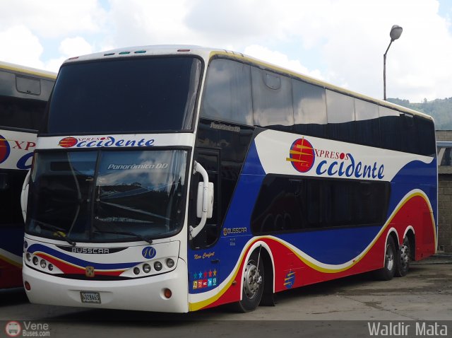 Expresos Occidente 010 por Waldir Mata