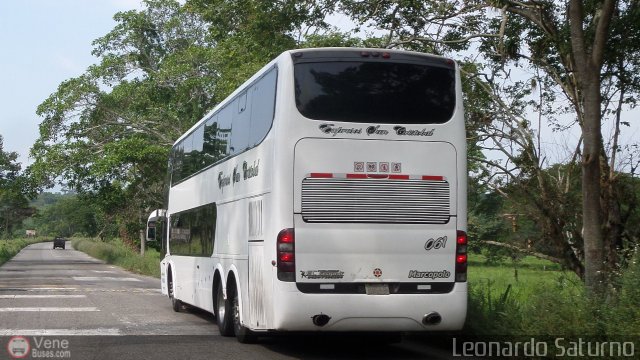 Expresos San Crist�bal 061 por Leonardo Saturno