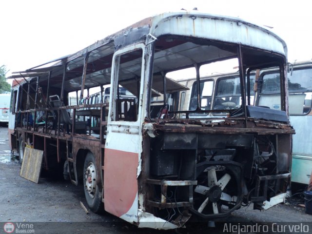 En Chiveras Abandonados Recuperaci�n AC0065 por Alejandro Curvelo