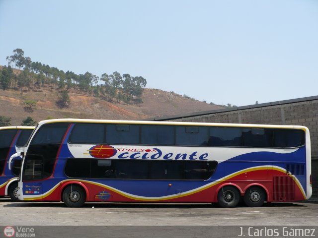 Expresos Occidente 328 por J. Carlos G�mez