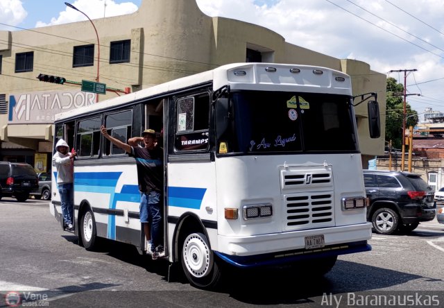 CA - Uni�n Vivienda Popular Los Guayos 138 por Aly Baranauskas