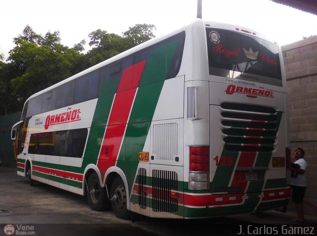 Expreso Internacional Orme�o 0129 por Waldir Mata