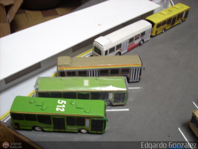 Maquetas y Miniaturas VDJ-5003 por Edgardo Gonz�lez