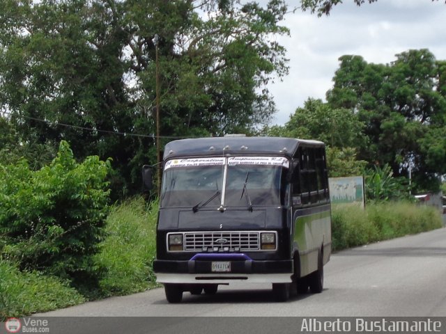 Particular o Desconocido 24 por Alberto Bustamante