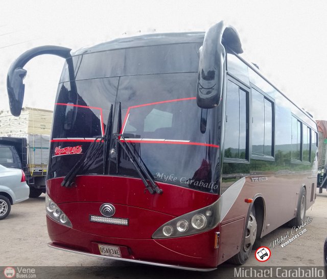 Particular o Desconocido Carupano por Michael Caraballo