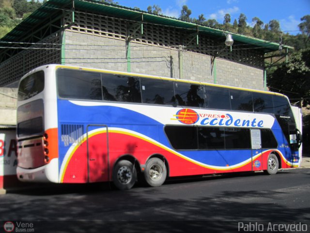 Expresos Occidente 322 por Pablo Acevedo