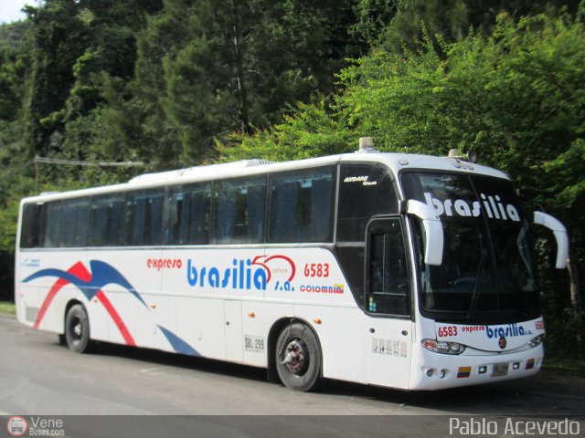 Expreso Brasilia 6583 por Pablo Acevedo