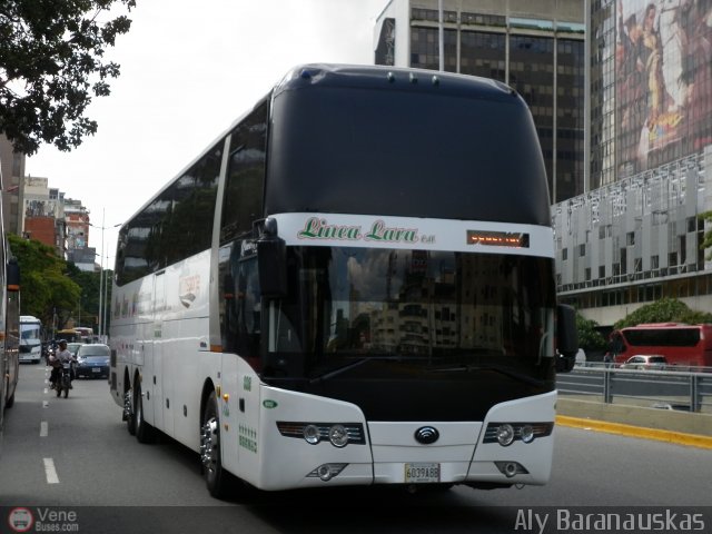 L�nea Lara 008 por Aly Baranauskas