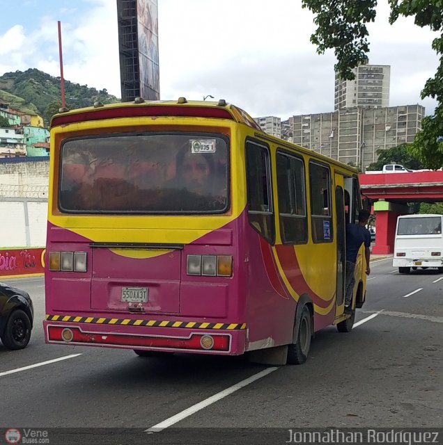 DC - S.C. Plaza Espa�a - El Valle - Coche 035 por Jonnathan Rodr�guez