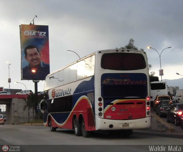 Expresos Occidente 375 por Waldir Mata