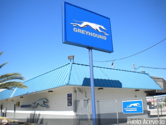 Garajes Paradas y Terminales Miami por Pablo Acevedo