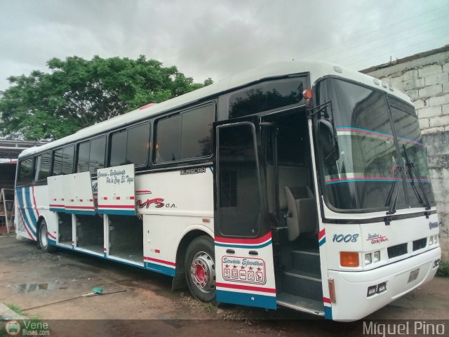 Ejecutivos Carla Tours 1008 por Miguel Pino