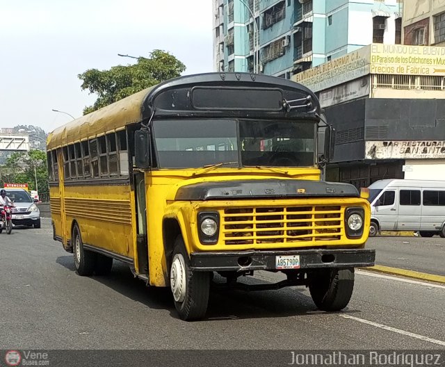 Particular o Desconocido Miranda por Jonnathan Rodr�guez