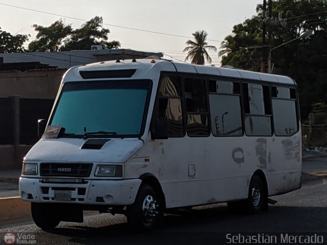 ZU - U.C. Barrio La Polar 825 por Sebasti�n Mercado