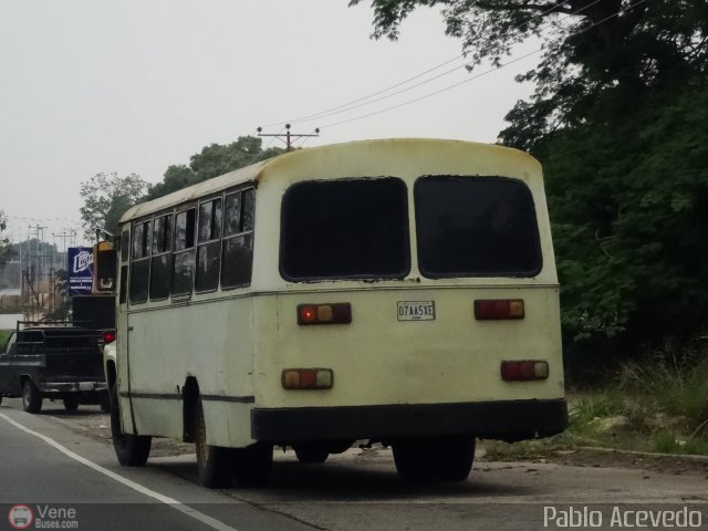 Particular o Desconocido 955 por Pablo Acevedo