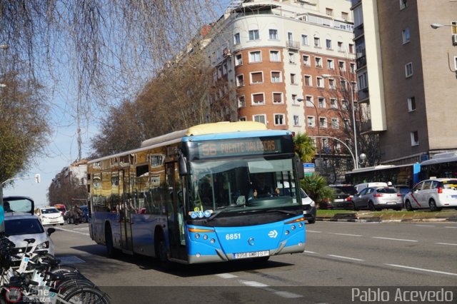 Empresa Municipal de Transportes de Madrid 6851 por Pablo Acevedo