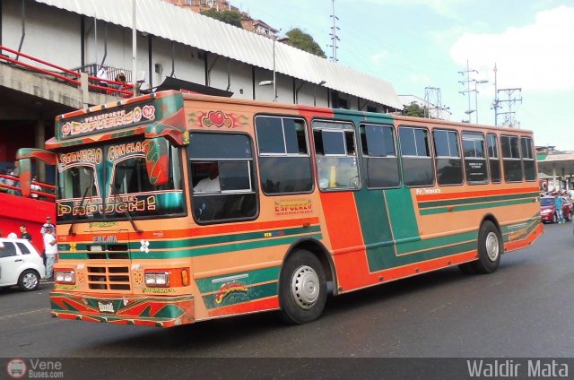 Transporte El Esfuerzo 31 por Waldir Mata