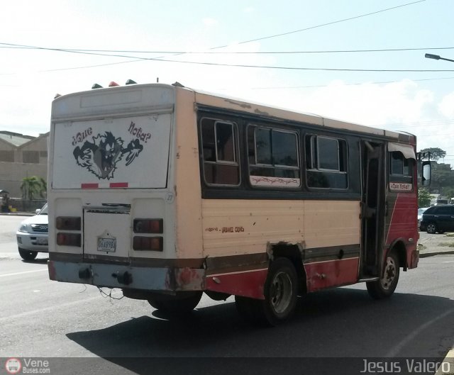 MI - A.C. L�nea La Rosa de Guatire 27 por Jes�s Valero