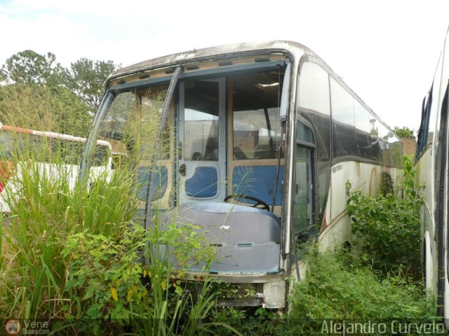 En Chiveras Abandonados Recuperaci�n AC1700 2 por Alejandro Curvelo