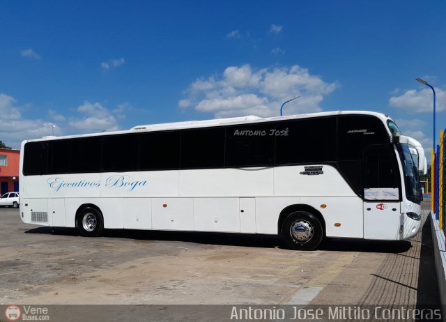 Ejecutivos Boga 13 por Antonio Mittilo