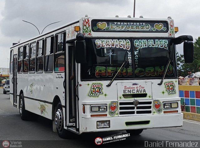 Transporte El Esfuerzo 17 por Daniel Fern�ndez