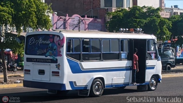 ZU - U.C. Barrio La Polar 185 por Sebasti�n Mercado