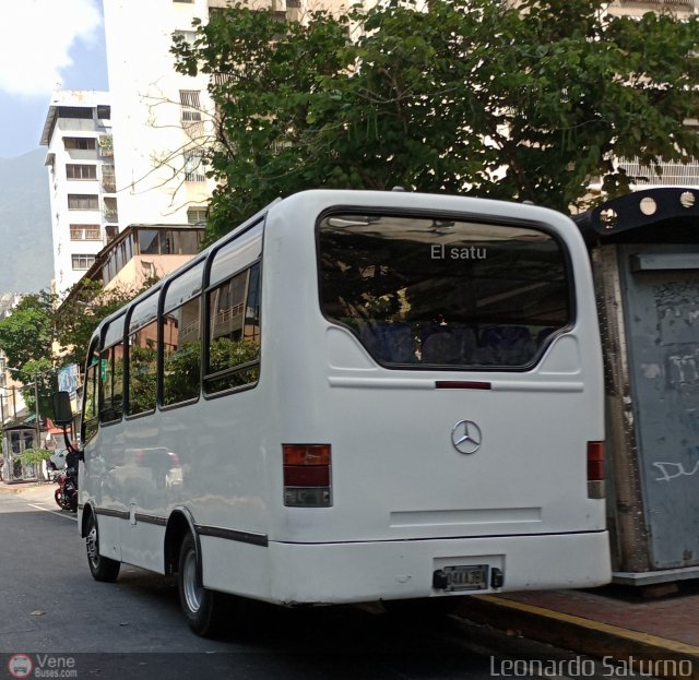 Particular o Desconocido 04 por Leonardo Saturno