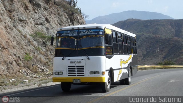 ME - L�nea La Otra Banda 30 por Leonardo Saturno