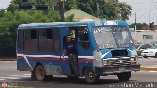 ZU - Colectivos La Limpia - La Estrella 012 por Sebastin Mercado