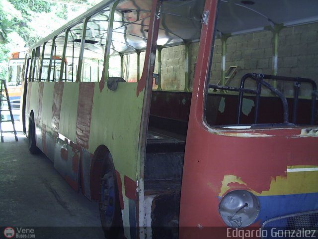 DC - Autobuses de Antimano 054 por Edgardo Gonz�lez