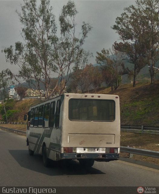 Particular o Desconocido Caracas por Gustavo Figueroa