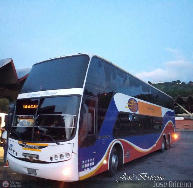 Expresos Alianza 611 por Jos� Brice�o