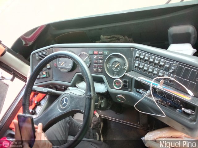 Santa Elena Express 120 por Miguel Pino