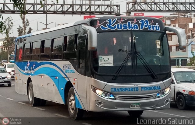 Empresa Peruana Pendiente 936 por Leonardo Saturno