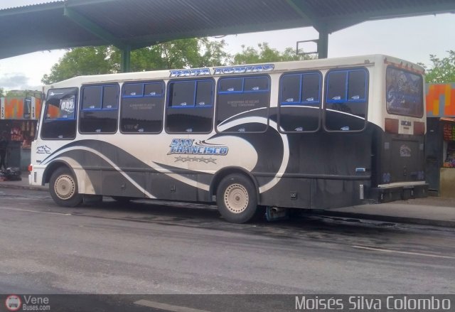 Transporte Carache 04 por Mois�s Silva Colombo