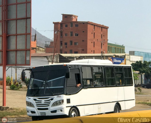 Particular o Desconocido EM-3 por Oliver Castillo