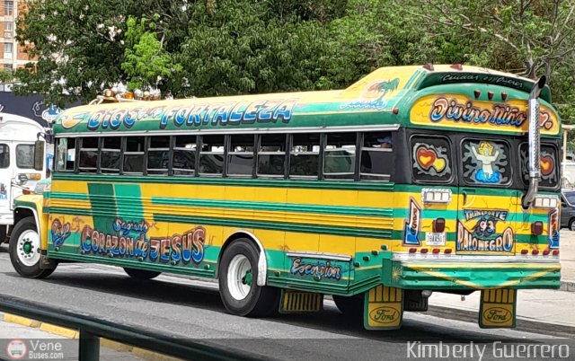 Transporte Palo Negro La Morita 2 093 por Kimberly Guerrero