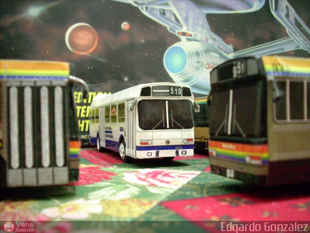 Maquetas y Miniaturas 518 por Edgardo Gonz�lez