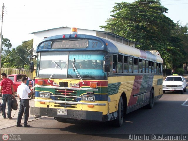 Expresos Jáuregui 027 por Alberto Bustamante